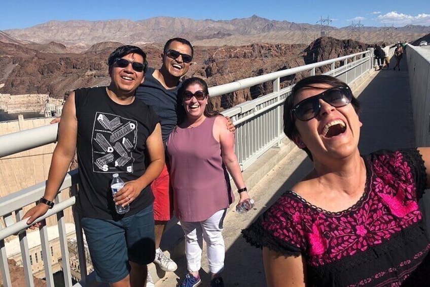 Hoover Dam Mini Tour and Seven Magic Mountains Small Group Tour 