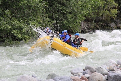 Family Friendly Cheakamus Splash Rafting