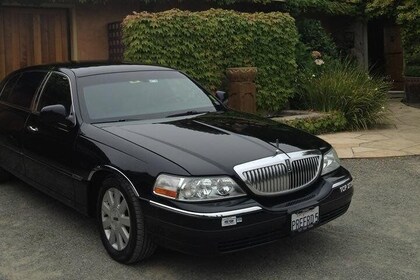 Private sedan Wine Country Tour of Napa Valley up to 4 people from Napa