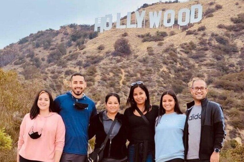 HIKE TO THE HOLLYWOOD SIGN!