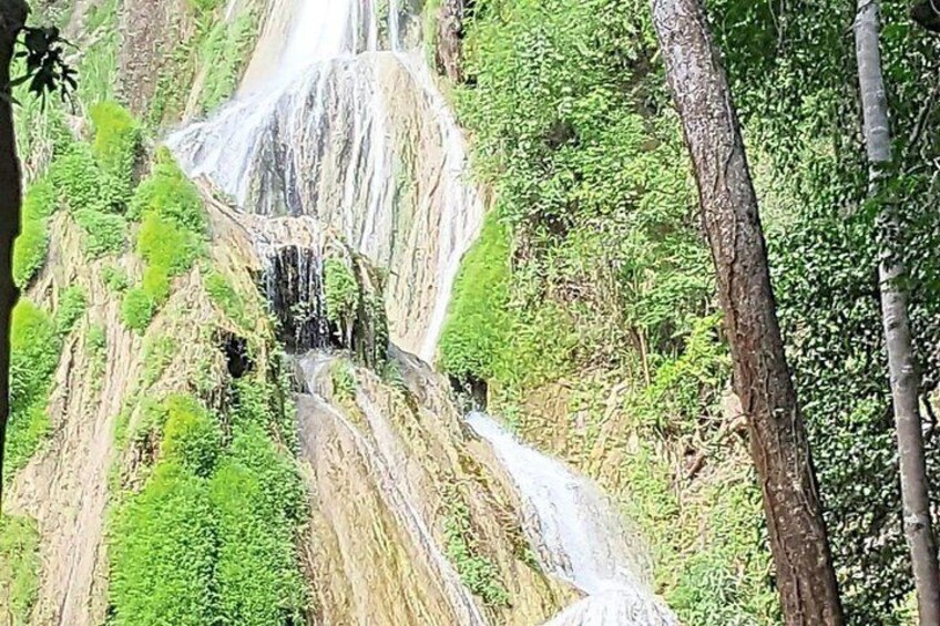 Hoi Khua Waterfalls