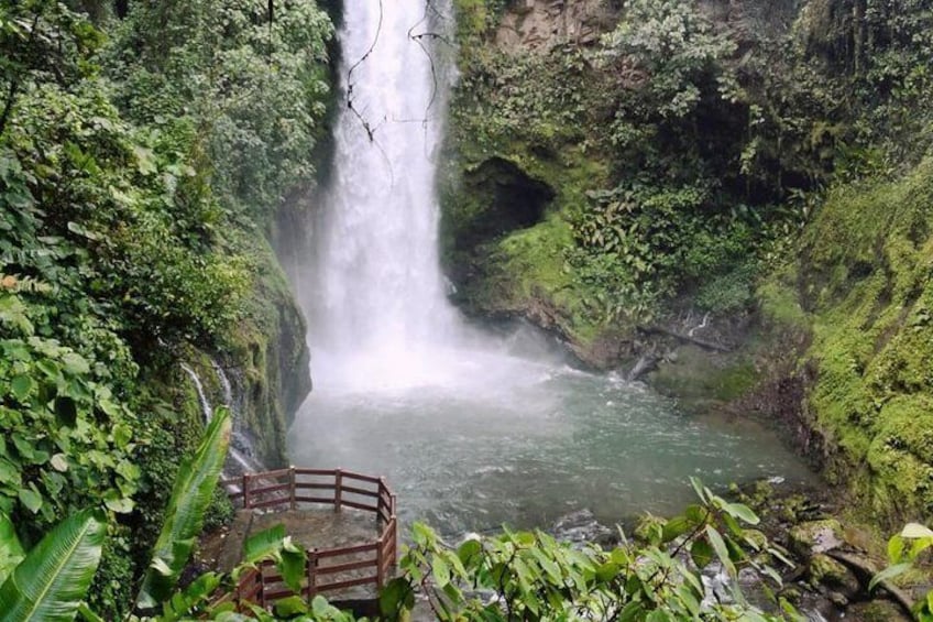 Full day Poas Volcano, Coffee tour and La Paz waterfalls from San Jose
