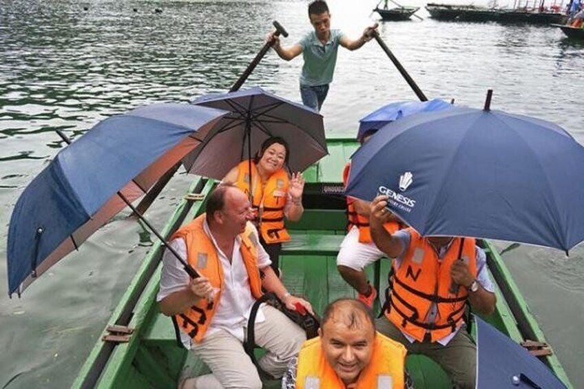 Full Day, All-Inclusive Cruise: Halong Bay, Lan Ha Bay and Bai Tu Long Bay