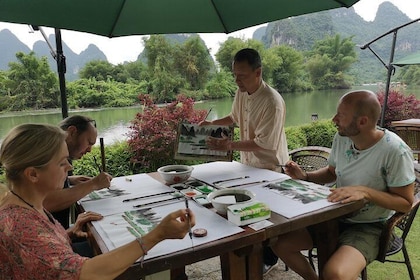 Calligraphy or Painting class in yangshuo