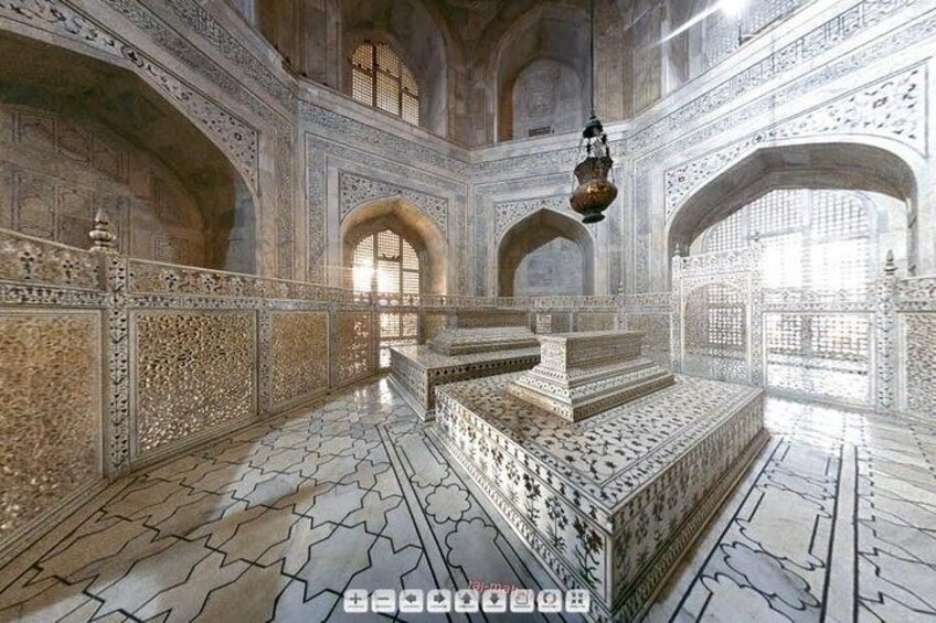 Inside view of Taj Mahal