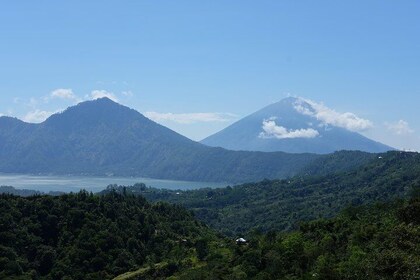 Mount Batur Volcano - Sunrise Trekking Tour with Breakfast