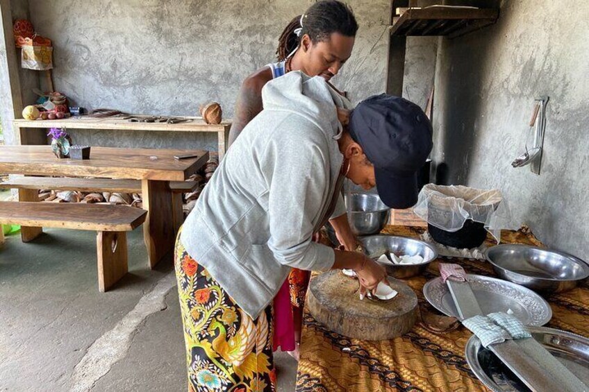 Make Traditional Bali Coconut Oil with a Balinese Family