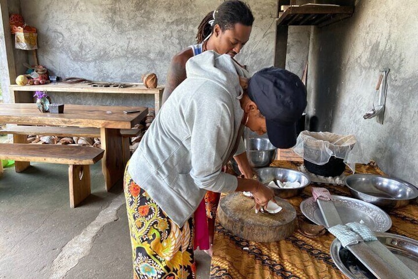 Make Traditional Bali Coconut Oil with a Balinese Family