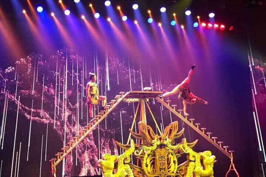 Beijing Evening Acrobat Show In Red Theater With Private Transfer