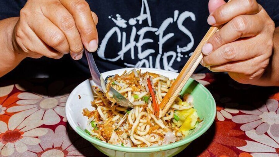 Learn about the history of Southern Thai cooking through 14+ tastings