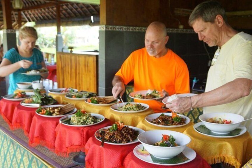 Balinese Traditional Food Cooking Class with Ubud Monkey Forest and SPA