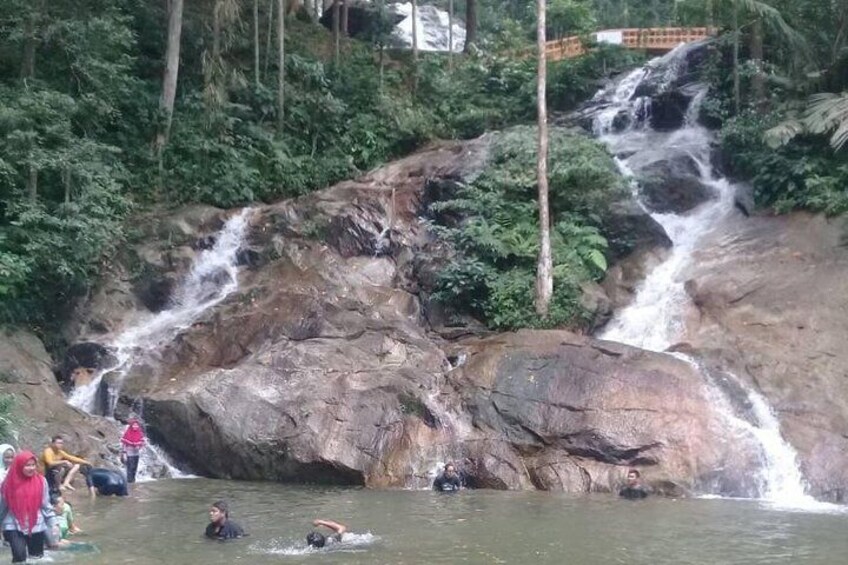 "Waterfall In The Rainforest" Templer Park, Batu Caves & Natural Hotspring Tour