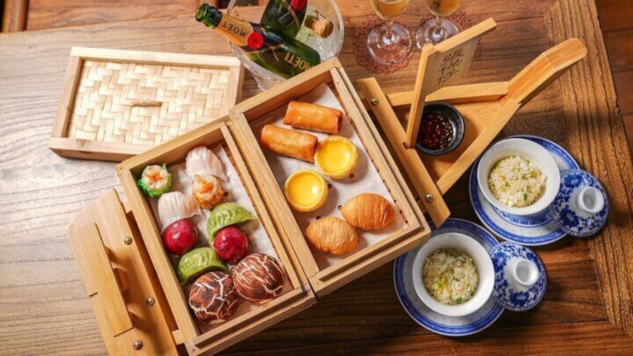 Hong Kong 'Aqua Luna' Dim Sum Cruise