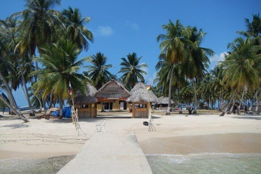 2 Nights in Island Aguja Bungalow with Private Bathroom.