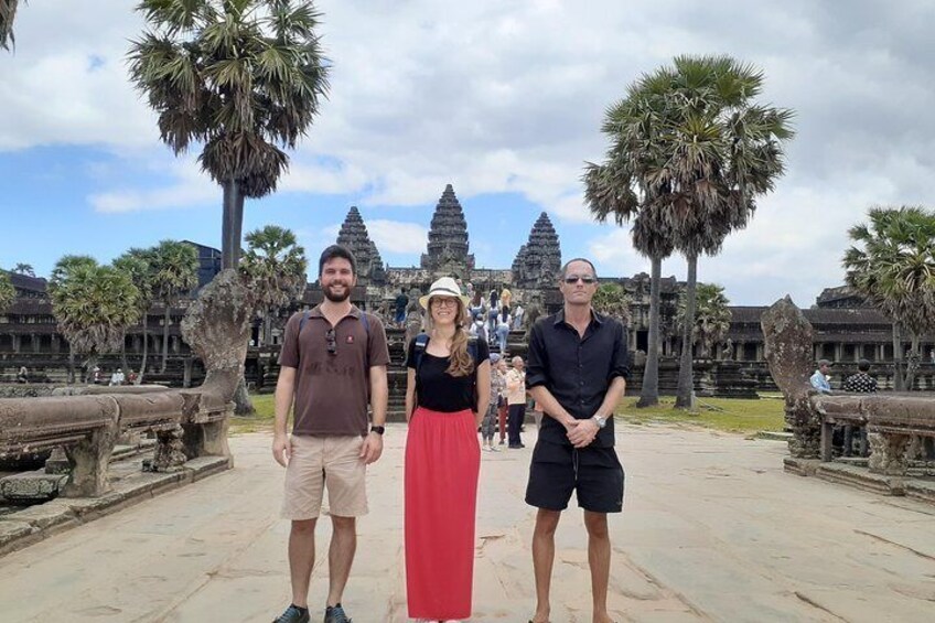 Free style front of angkor