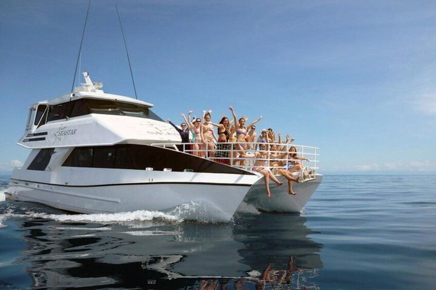 Seastar Luxury Outer Reef Tour