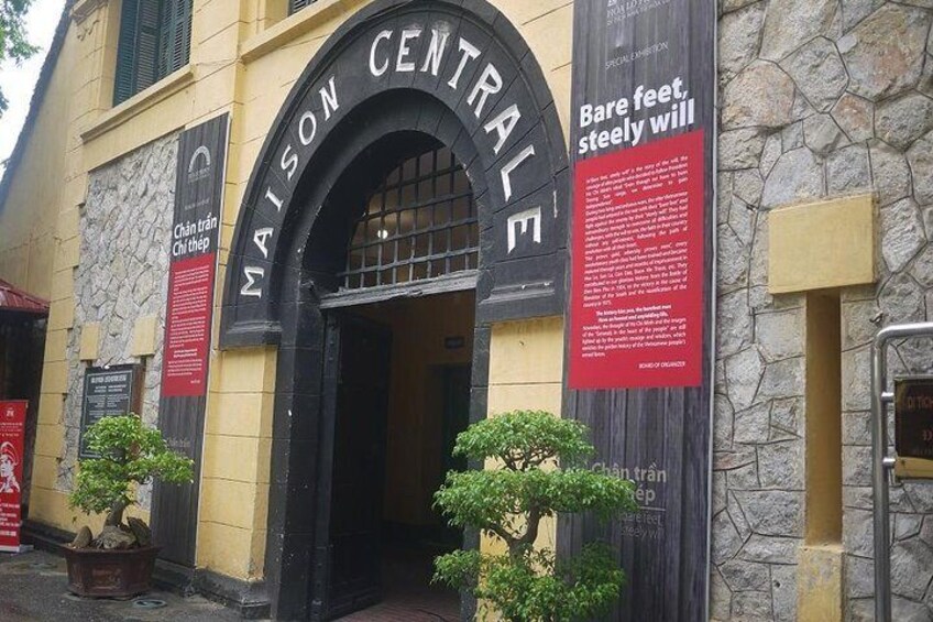Hoa Lo prison- Hanoi Hiton prison