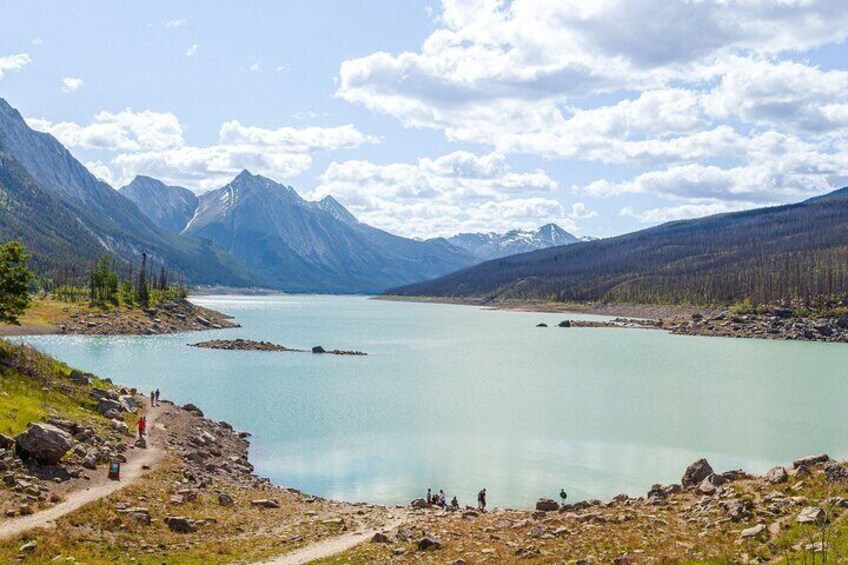 Jasper National Park Tour: Maligne Valley, Medicine Lake and Spirit Island