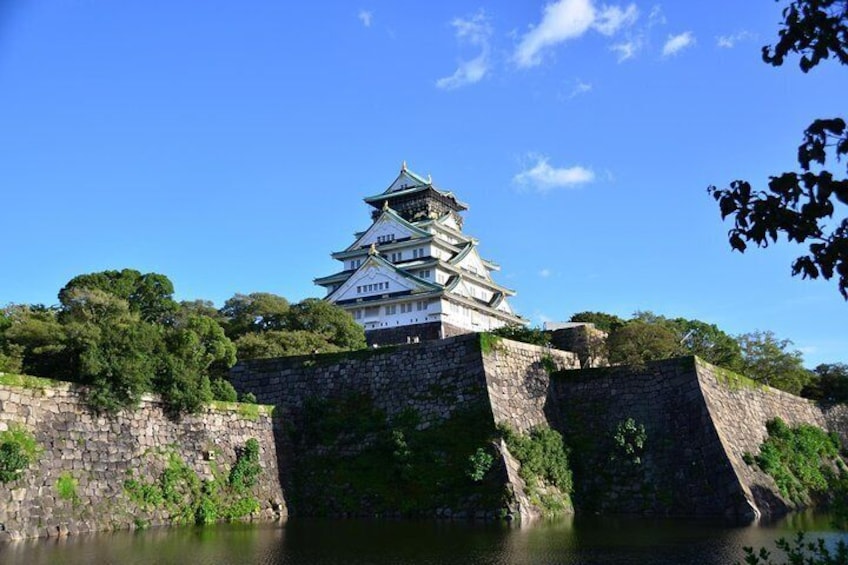The majesty of Osaka Castle.