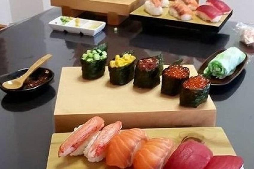 Sushi Cooking Class in Osaka