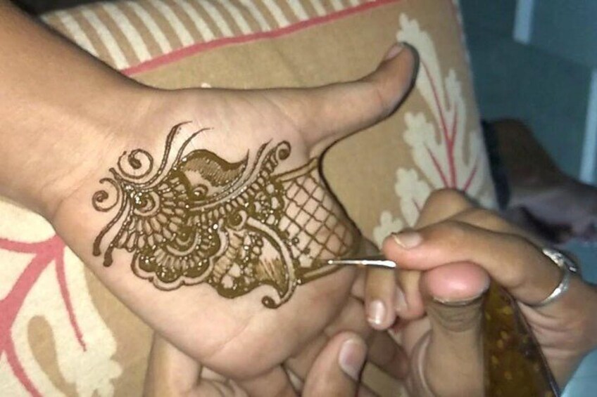 Henna application session with dinner