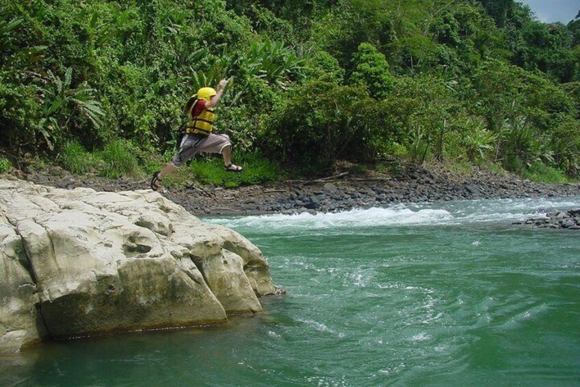 Class III-IV Whitewater Rafting at Pacuare River from Turrialba