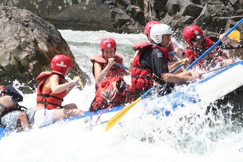 Class III-IV Whitewater Rafting at Pacuare River from Turrialba