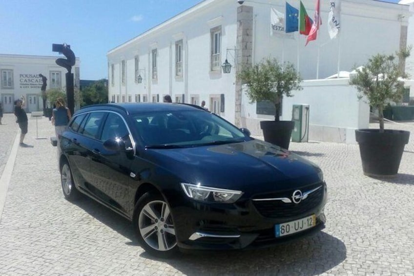 Show item 4 of 7. Lisbon city Private Transfer to Airport (LIS)