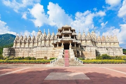 Jain Temple Full-Day Tour from Udaipur to Jodhpur
