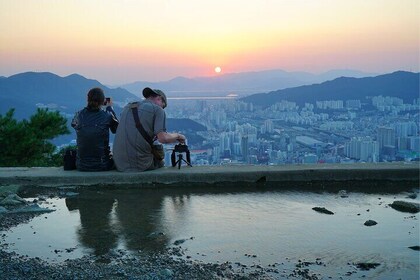 Enjoy the night view of Busan from Hwangnyeongsan Mountain