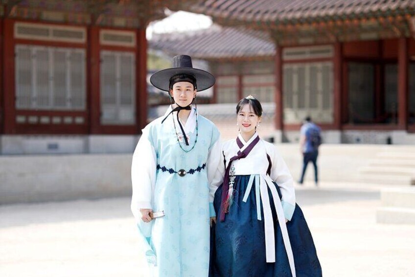 Premium Hanbok Experience in Hanboknam Gyeongbok Palace Branch