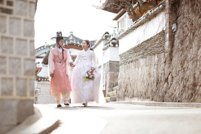 Premium Hanbok Experience in Hanboknam Gyeongbok Palace Branch