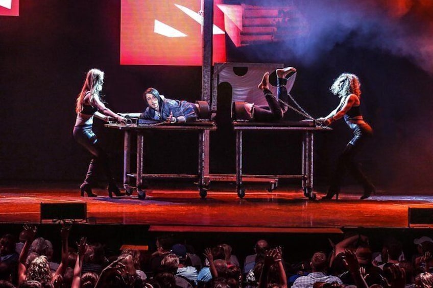 Reza Edge of Illusion Show in Branson