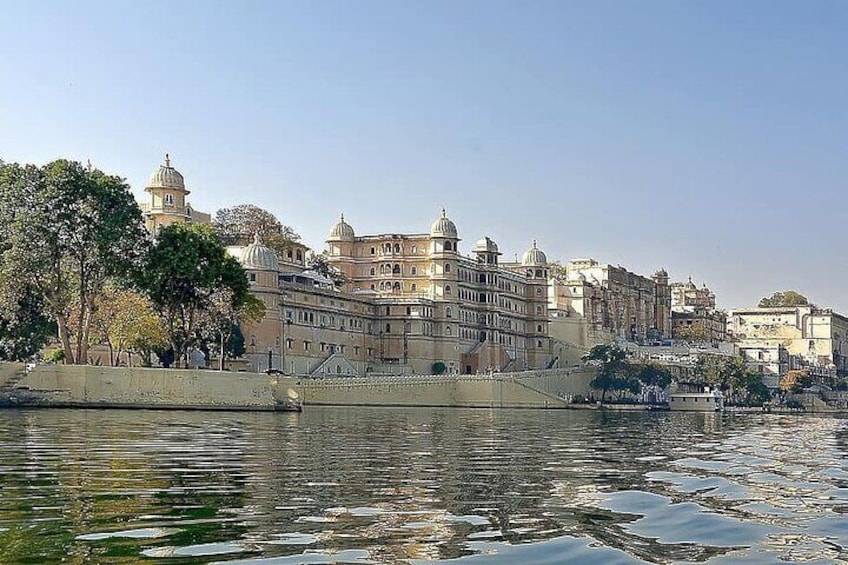 Jagmandir Island And Sunset Boat Ride On Lake Pichola, Udaipur Without Guide