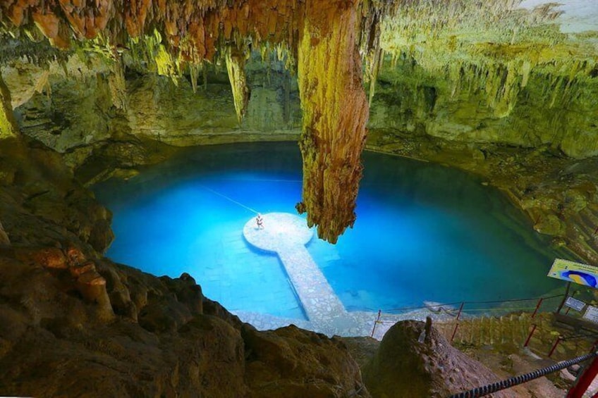 visit the cave cenote and know stalagtites and stalagmites