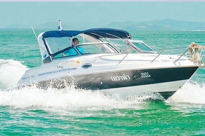 Private Luxury boat to Phi Phi Island