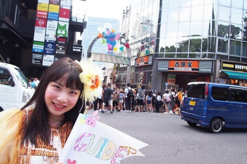 Girls guide you around Harajuku