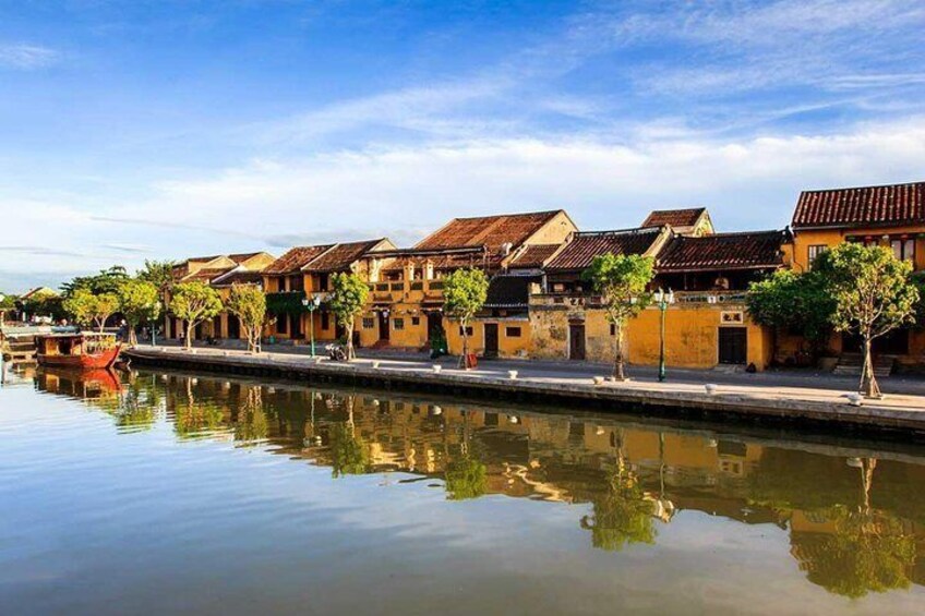 Drop off at your hotel in Hoi An town