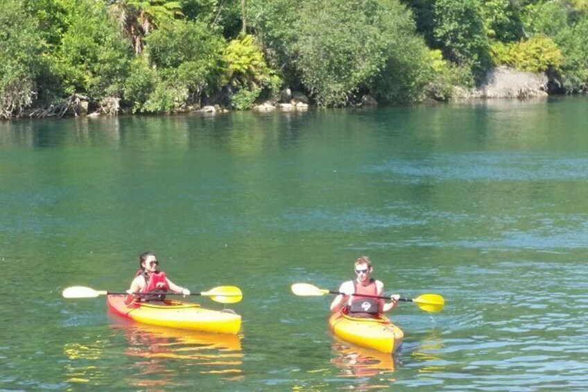 Kayak down the Waikato River 
