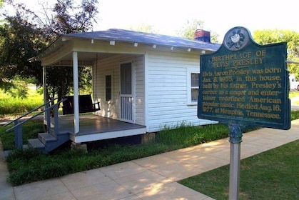 Elvis Presley Birthplace Park in Tupelo with Transport from Memphis