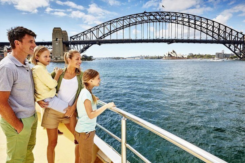 This Sydney Private Day Tours, 6 hour tour is perfect for Families, Couples, Seniors and Solo Travellers! See the sights at your own pace.