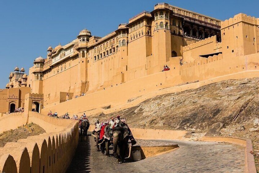 Golden Triangle Tour with Khajuraho and Varanasi (5 Star Hotel)