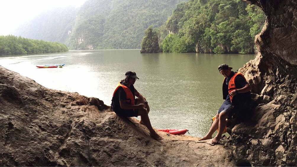 Full Day Tour Sea Cave Kayaking at Khao Karos Krabi