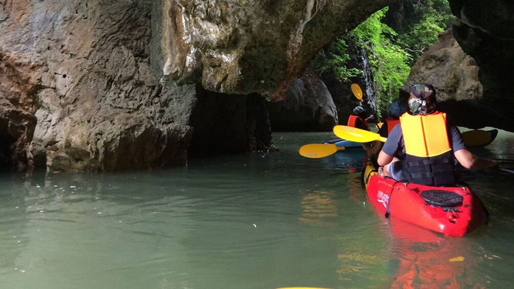 Full Day Tour Sea Cave Kayaking at Khao Karos Krabi