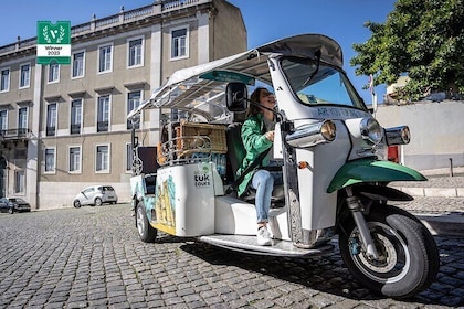 Lisbon: Half Day Sightseeing Tour on a Private Electric Tuk Tuk
