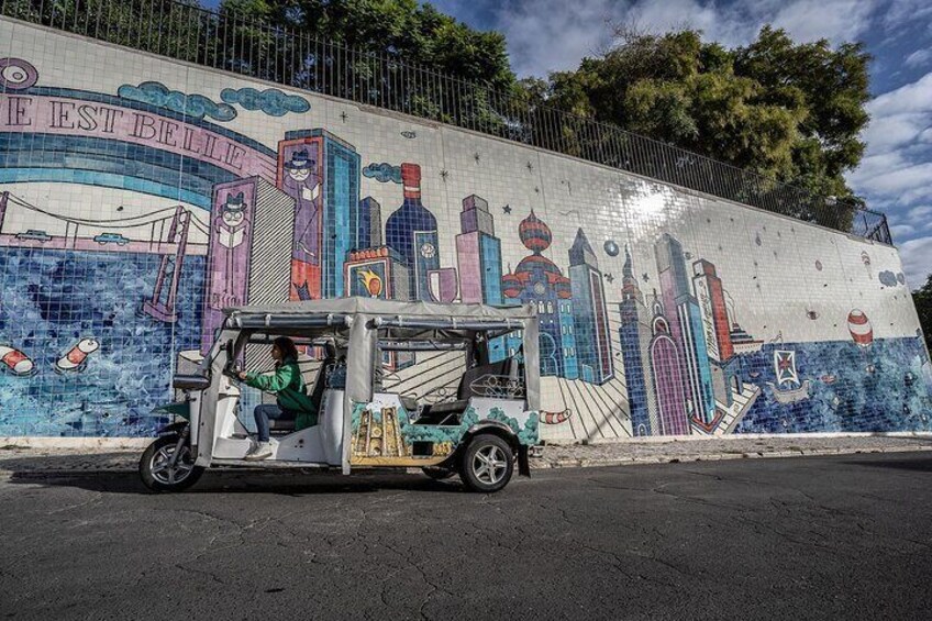 Lisbon: Half Day Sightseeing Tour on a Private Electric Tuk Tuk