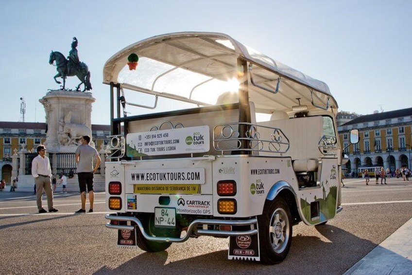 Lisbon: Half Day Sightseeing Tour on a Private Electric Tuk Tuk