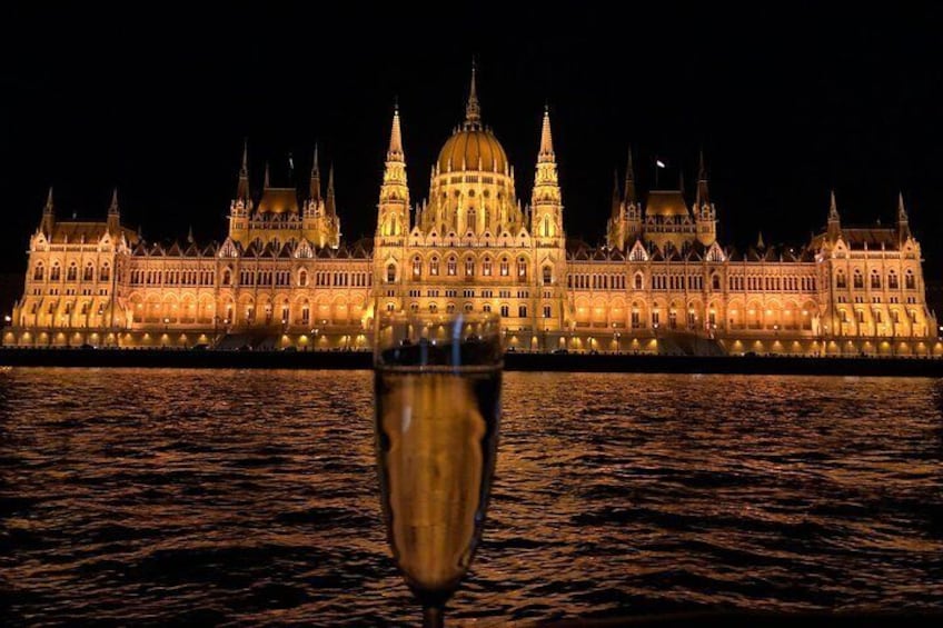 Candlelit Dinner Cruise by Legenda City Cruises, Budapest