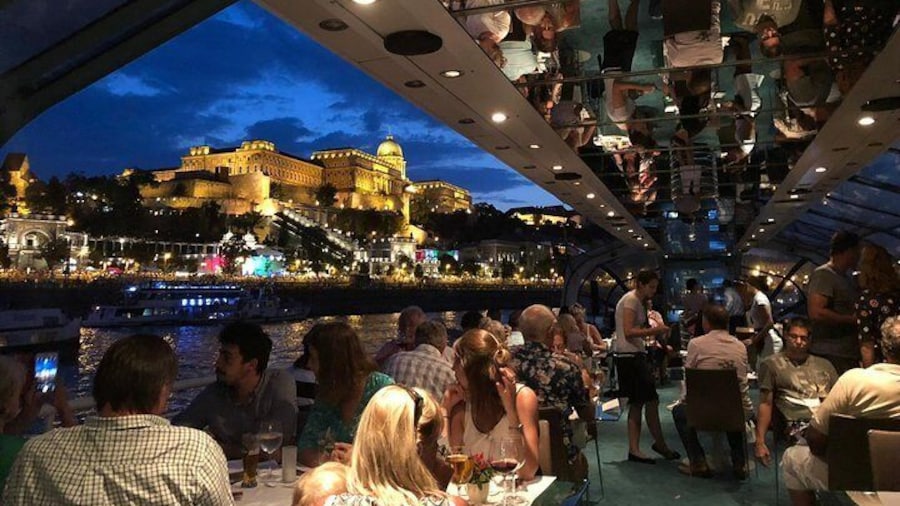 Budapest Danube River Candlelit Dinner Cruise with Live Music