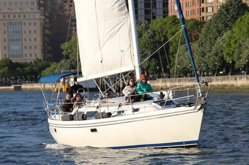 Sailing Tour NYC with Brooklyn Sail